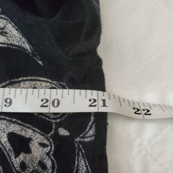 Black with white Mandela flowers print Merona Small(S) tunicTop - Picture 7 of 7